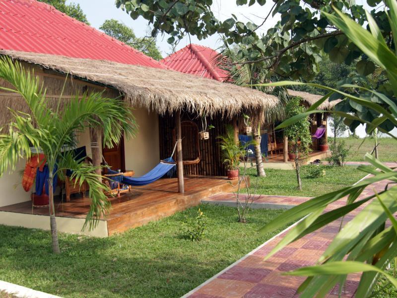 Sunset Lounge Hotel Сиханоуквил Екстериор снимка