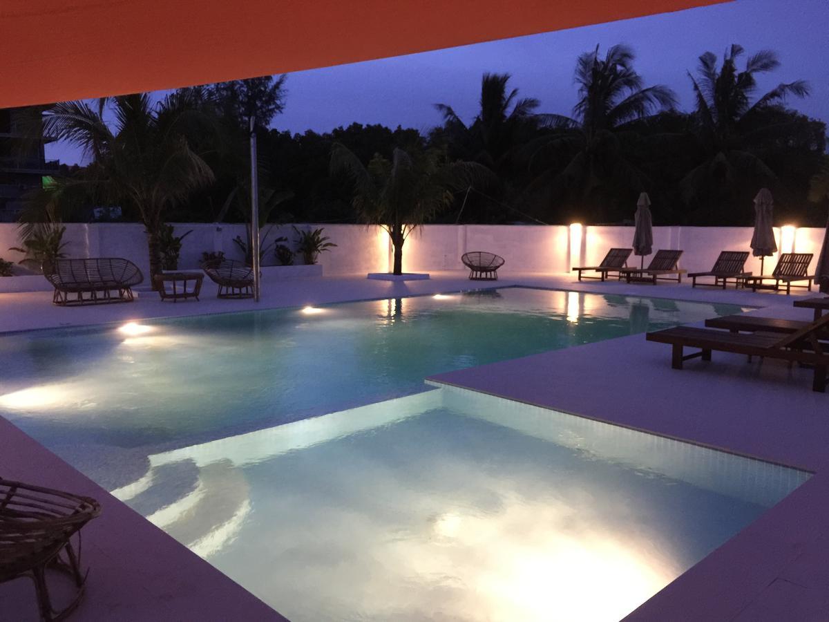 Sunset Lounge Hotel Сиханоуквил Екстериор снимка