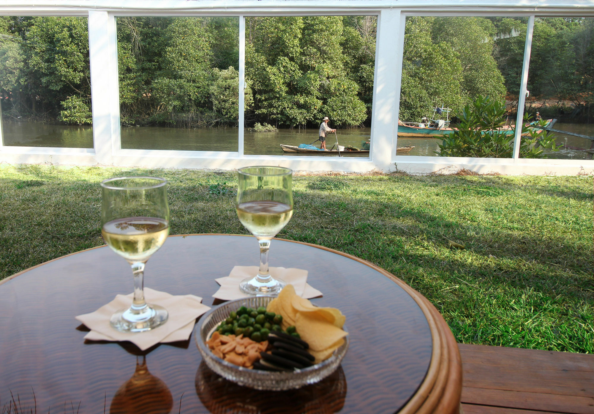 Sunset Lounge Hotel Сиханоуквил Екстериор снимка