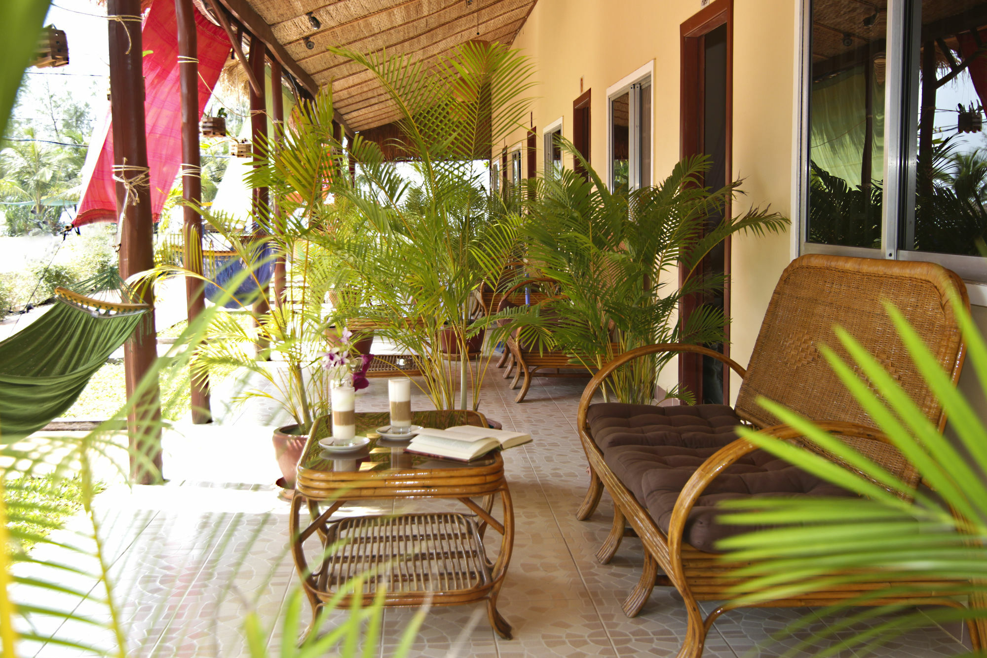 Sunset Lounge Hotel Сиханоуквил Екстериор снимка